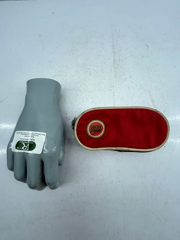 Cigarrera Lucky Strike Roja con Cierre
