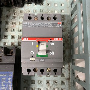 Disyuntores Industriales ABB, Iskra y Mitsubishi - Lote Variado - imagen 4