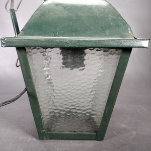 Farol Verde Metálico con Cadena y Vidrios Fantasía - imagen 3
