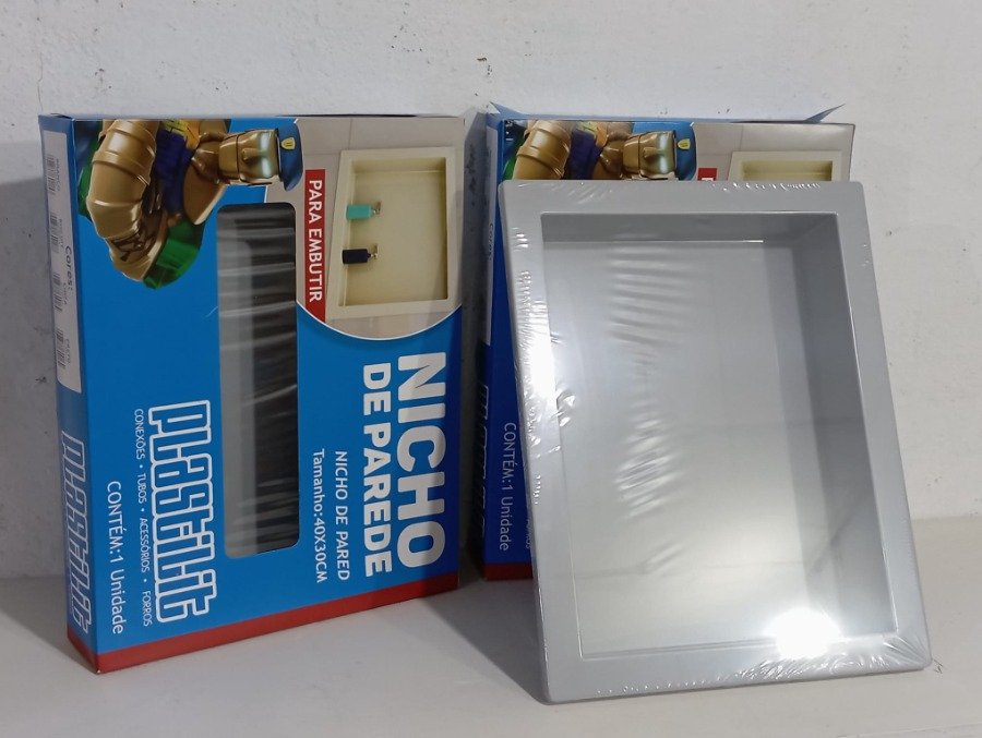 Lote siguiente: Nichos de empotrar en PVC gris para venta