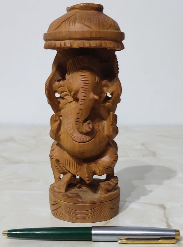 Lote anterior: Talla en madera de Ganesha Ganpati, dios elefante hindú