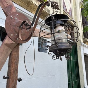 Farol Rústico de Madera y Hierro Fundido con Aspas - imagen 6