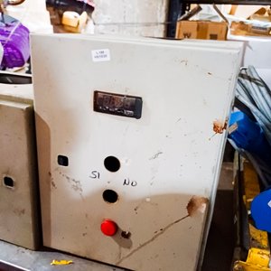 3 Tableros Eléctricos Metálicos Diferentes - imagen 3