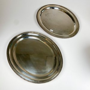 Dos bandejas de metal ovales, una EPNS 44 x 35 cm - imagen 2