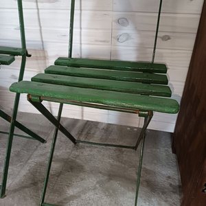 Par de Sillas Plegables Antiguas de Metal y Madera Color Verde - imagen 4
