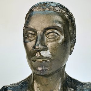 Busto de Hombre Africano en Yeso - 38 cm - imagen 2