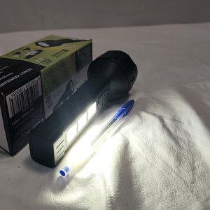 Linterna LED Recargable Vanguard con Luz Lateral, Nueva en Caja - imagen 4