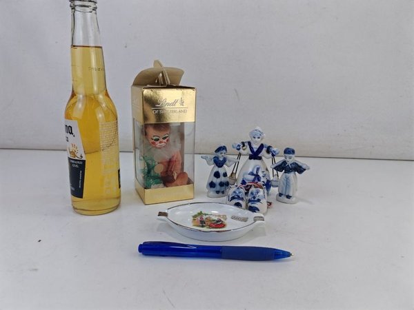 Colección de Figuritas y Accesorios de Cerámica - imagen 2