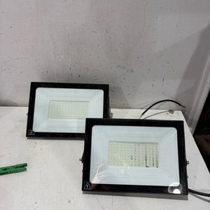 Lote anterior: 2 Reflectores LED de Exterior