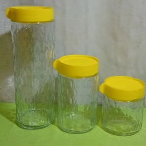 Lote anterior: Set de 3 frascos de vidrio con tapa amarilla para cocina