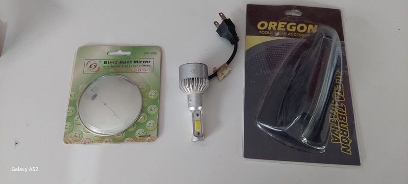 Lote siguiente: Espejo con luz LED y aleta de tiburón