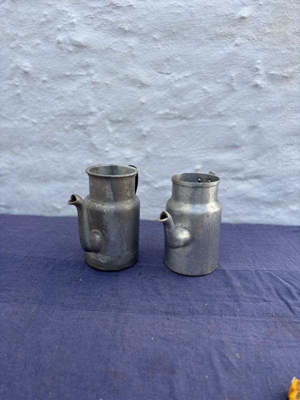 Jarras lecheras de campo metálicas - imagen 5