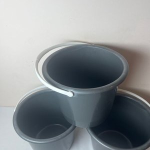 Set de 3 Baldes Plásticos Nuevos Grises - imagen 2