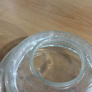 Pantallas o Depósitos de Vidrio Transparente con Contornos Curvos - imagen 4