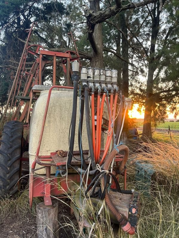 Fumigadora MONOEJE Aguirre con barral electrohidraulico - Equipamiento para agricultura - imagen 2