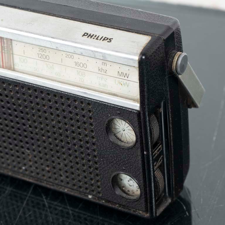 Radio Philips Vintage con Buen Estado - imagen 2