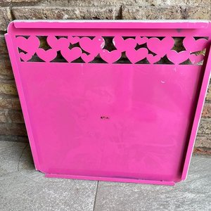 Chapa Imantada Decorativa Gris con Adornos y Reverso Rosa - imagen 2