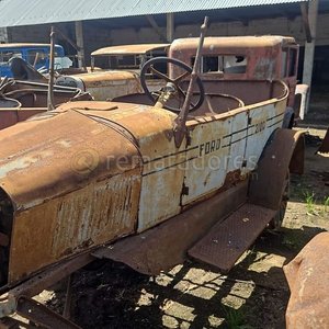 Lote anterior: Antiguo Automóvil Ford Modelo T Descapotable
