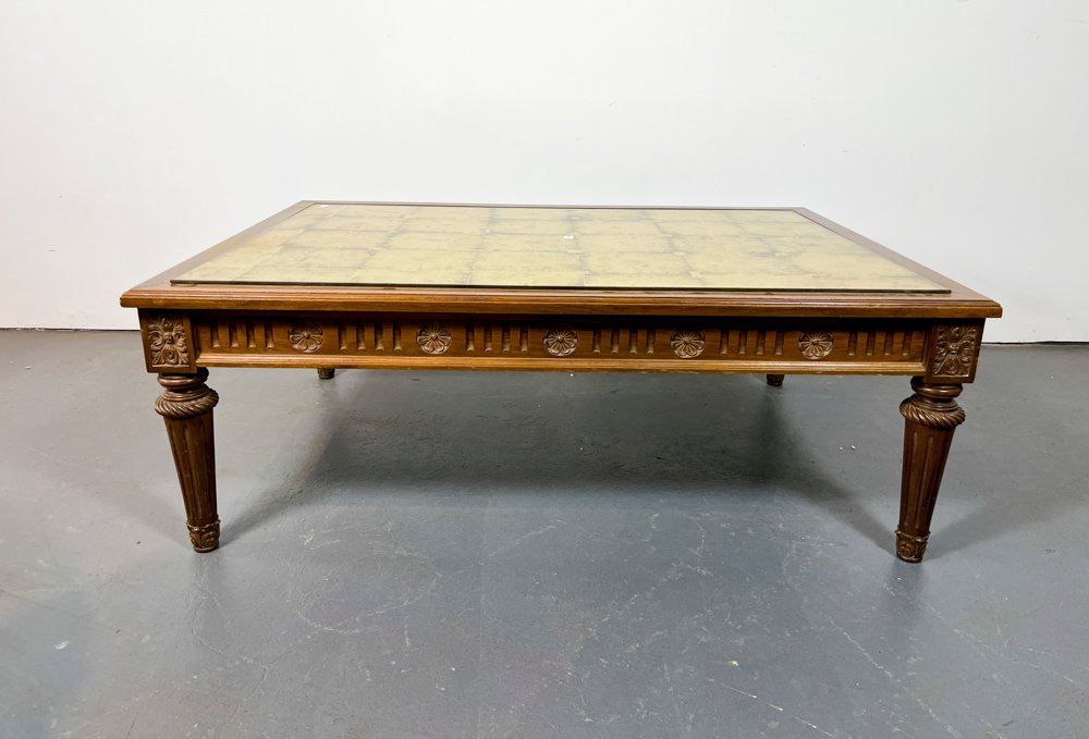 Mesa de Centro Francesa en Caoba con Tablero Dorado