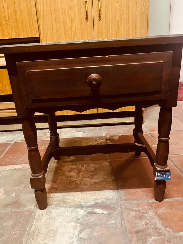 MESA DE LUZ MADERA MASCIZA - Muebles para el hogar - imagen 4