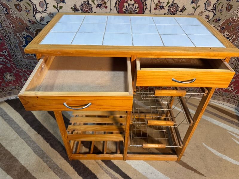 Mesa de cocina con cajones y organizadores - imagen 8