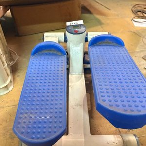 Escaladora de Ejercicio con Pistones Hidráulicos y Contador Digital - imagen 2