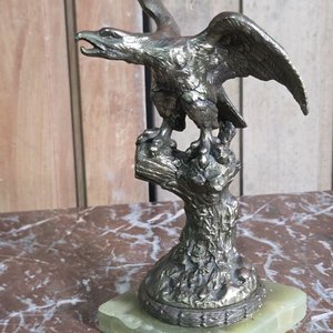 Figura de Águila en Bronce sobre Base de Ónix - imagen 3