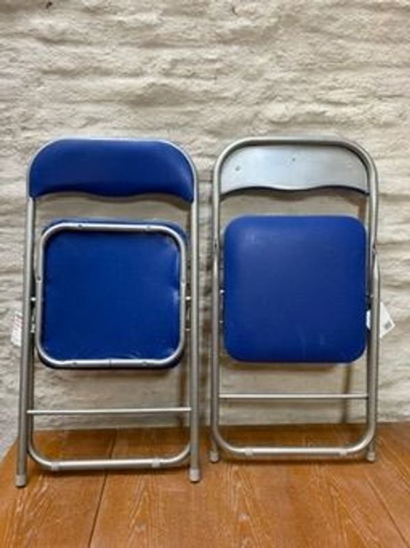 Sillas plegables de metal en excelente condición - imagen 5