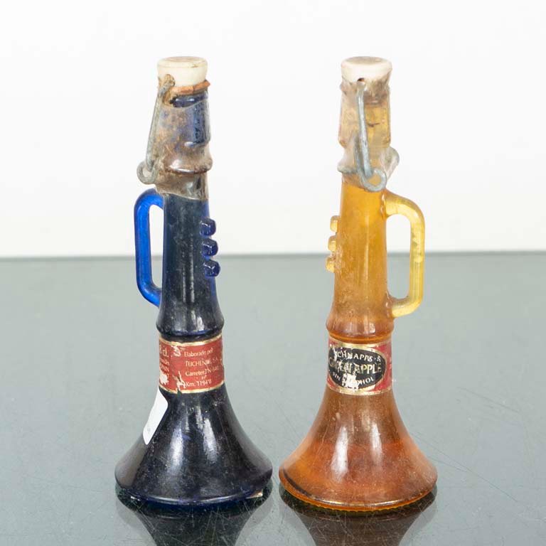 Set de 2 Botellas de Licor con Forma de Trompeta, Españolas