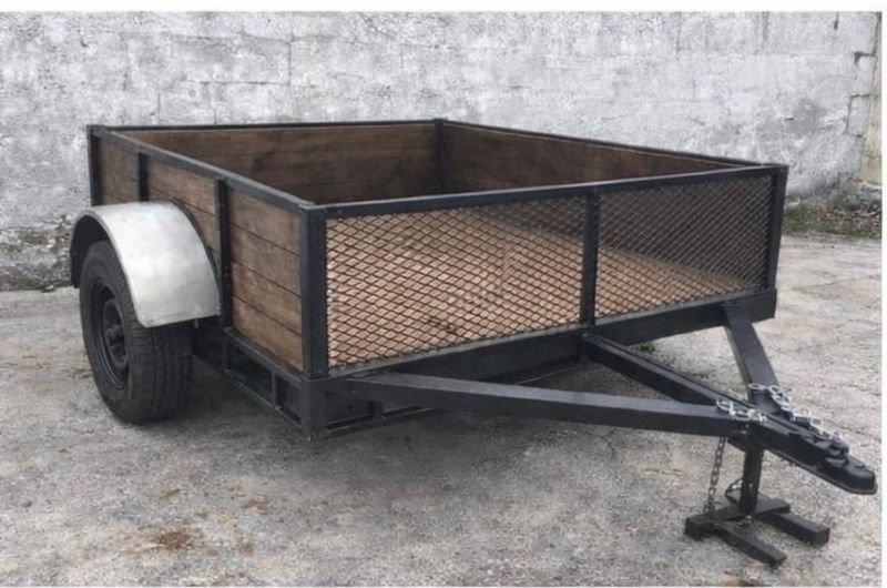 Tráiler en madera y hierro reforzado con instalación de luces completa y sistema moderno de amortiguación - imagen 4