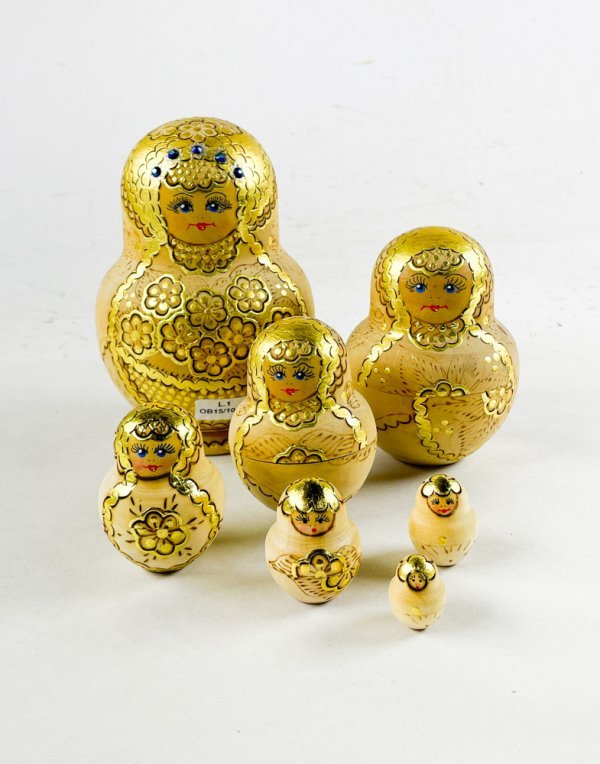 Muñecas Mamushka de Madera Doradas con Detalles Florales - imagen 1