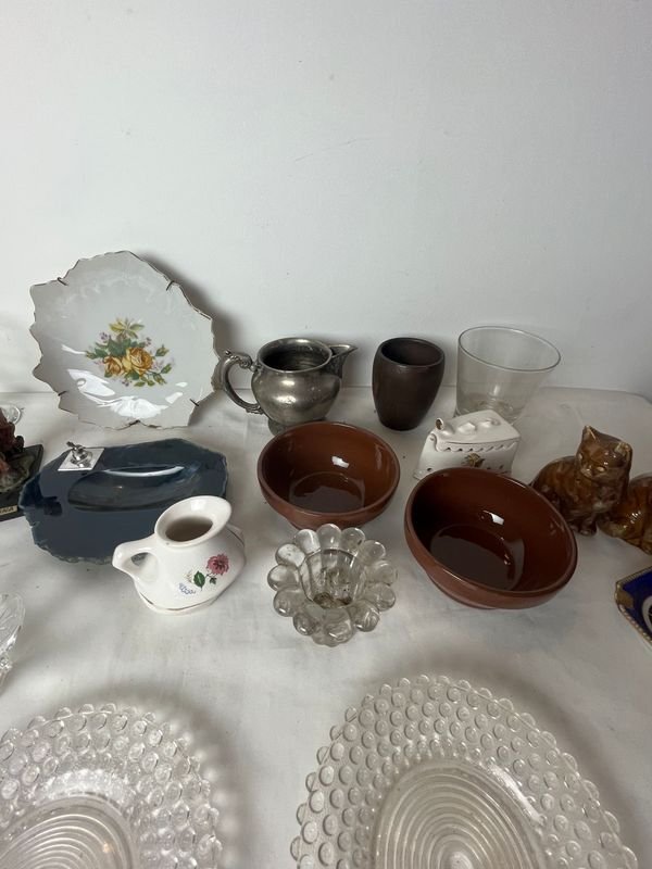Colección de artículos decorativos en cerámica y vidrio - imagen 4