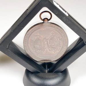 Dos Medallas Conmemorativas "Recuerdo del Presidente Saragatti" y "Fundación de los Talleres Don Bosco" - imagen 5