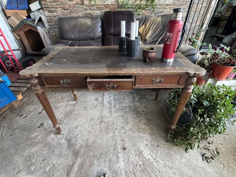 Escritorio Antiguo de Despacho Estilo Clásico Siglo XX