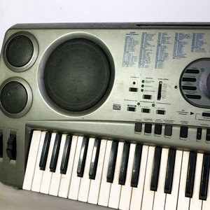 Teclado/Organo Casio con parlantes integrados - imagen 5