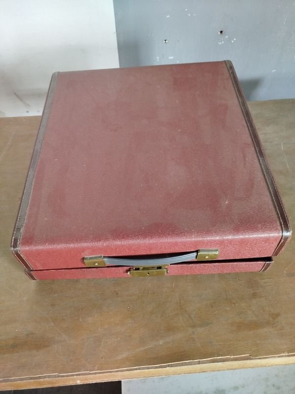 Máquina de escribir Olivetti en excelente condición