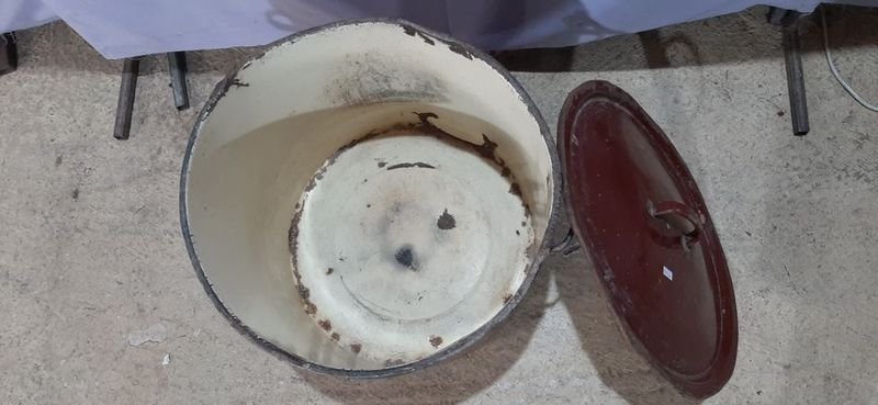 Olla esmaltada grande con tapa, potente y resistente - imagen 3