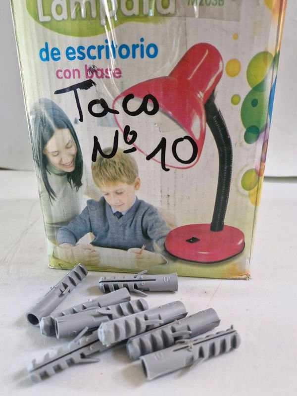 Lote anterior: Lámpara de escritorio con base Taco N°10 y clips plásticos