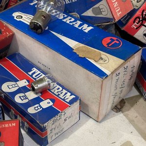 Lotes de Lámparas Tungsram para Autos - imagen 9