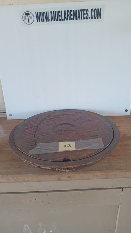 Tapa de combustible antigua para venta - imagen 4