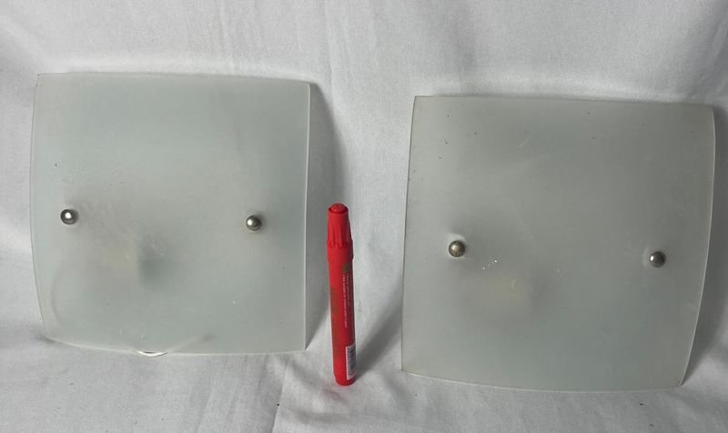 Par de Apliques de Luz de Vidrio Esmaltado