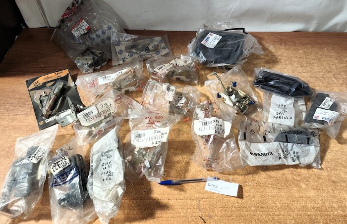 Item 16808 - Image 0