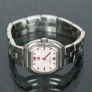 Lote siguiente: Reloj de Dama Tommy Hilfiger Acero Inoxidable