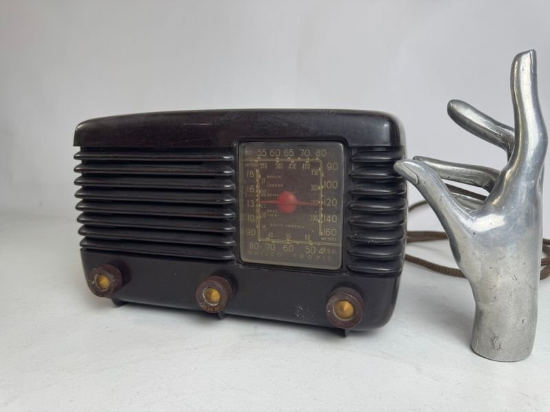 Antigua Radio de Baquelita Philco Tropic - imagen 2