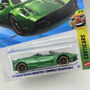 Hot Wheels Pagani Huayra Roadster Exotics Colección - imagen 2