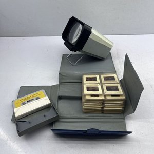 Proyector de Diapositivas Portátil con Estuche y Diapositivas del Instituto Español de Emigración - imagen 3
