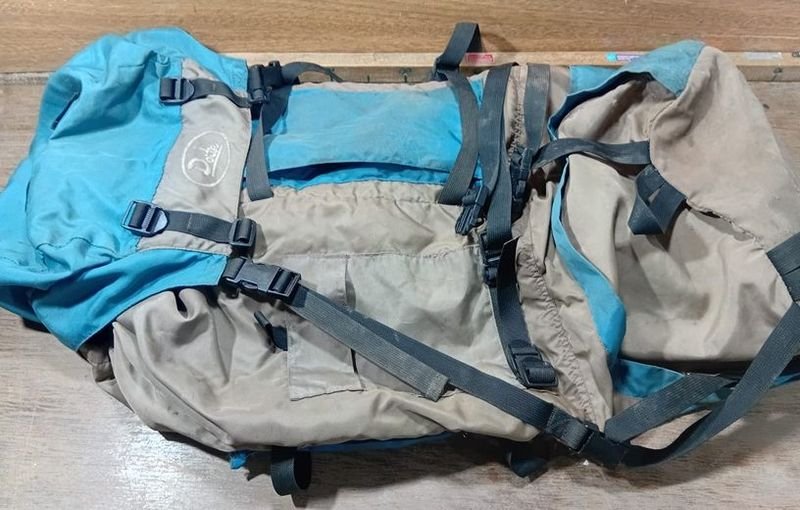 Mochila de viaje gran en buen estado - imagen 4