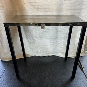 Lote anterior: Mesa de Hierro con Tapa de Acero Inoxidable