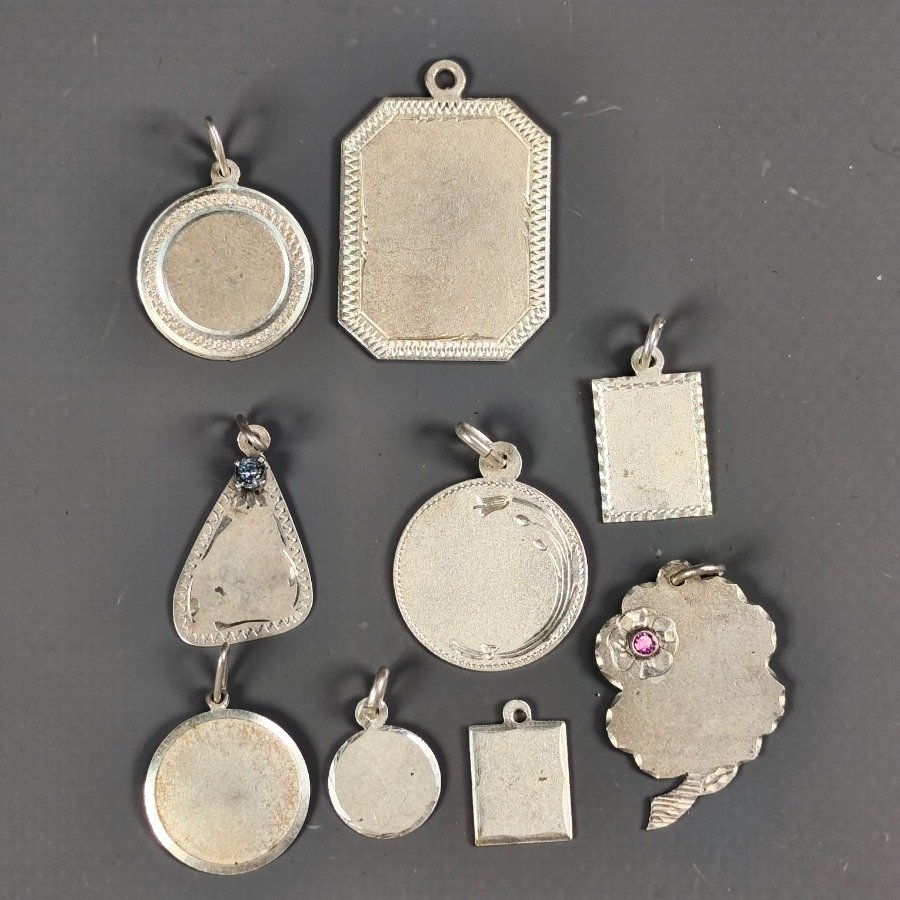 Item 16330 - Image 0