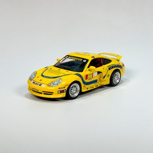 Maqueta Burago Porsche Carrera 911 (1997) Amarillo - imagen 1